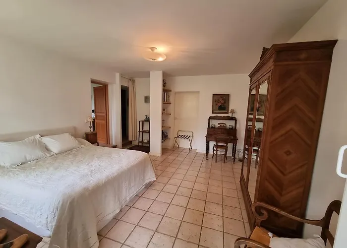 Bed & Breakfast D'hotes A Mignaloux-beauvoir- Le Thil 3*